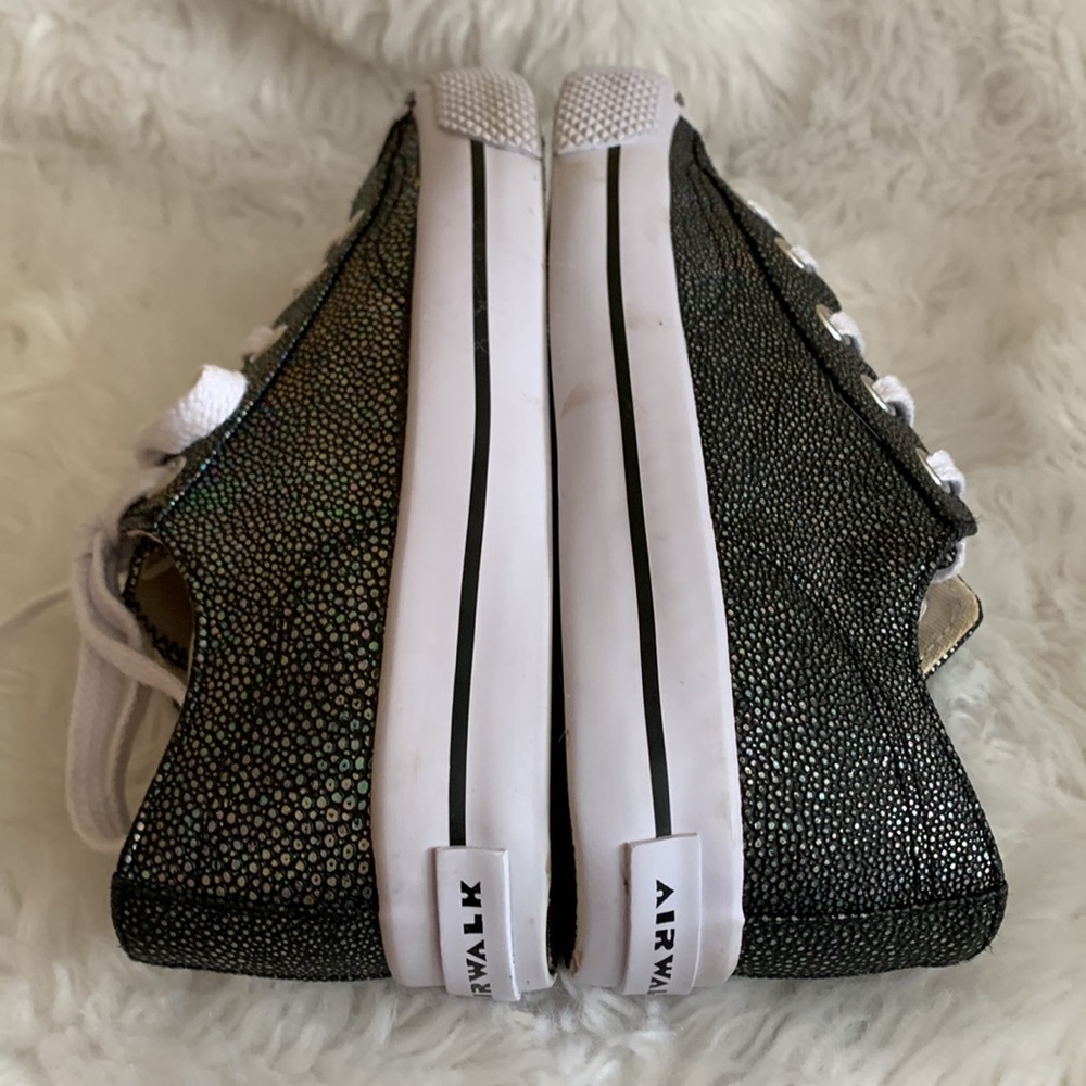 AIRWALK ladies multi color metallic fun sneakers size 8 in Preloved cond…